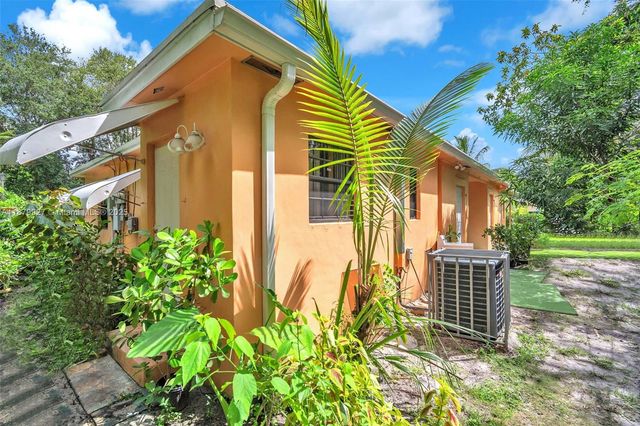 460 NE 132nd St, North Miami, FL 33161