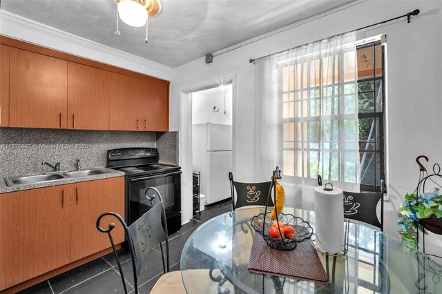460 NE 132nd St, North Miami, FL 33161