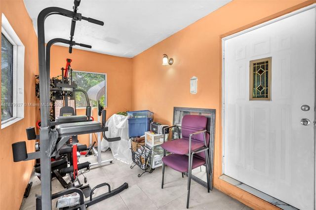 460 NE 132nd St, North Miami, FL 33161