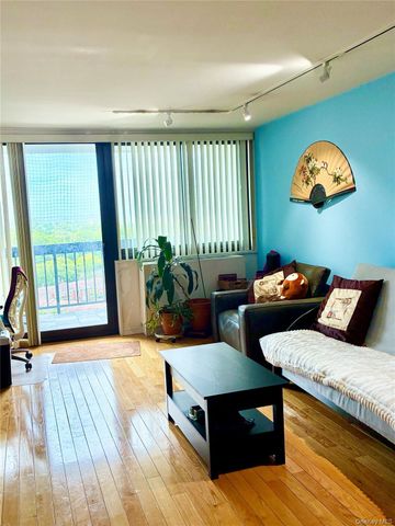 1 Bay Club Drive 15W, Bayside, NY 11360