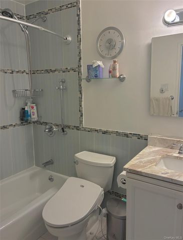 1 Bay Club Drive 15W, Bayside, NY 11360