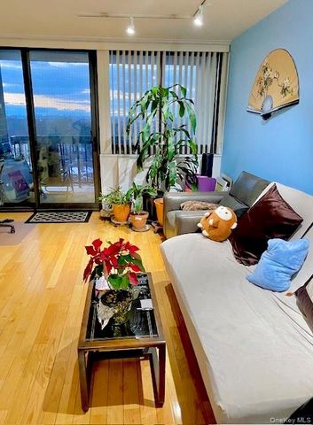 1 Bay Club Drive 15W, Bayside, NY 11360