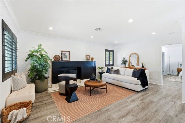 17126 San Fernando Mission, Granada Hills (los Angeles), CA 91344