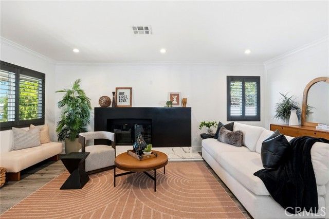 17126 San Fernando Mission, Granada Hills (los Angeles), CA 91344