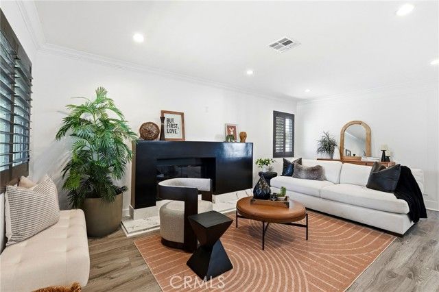 17126 San Fernando Mission, Granada Hills (los Angeles), CA 91344