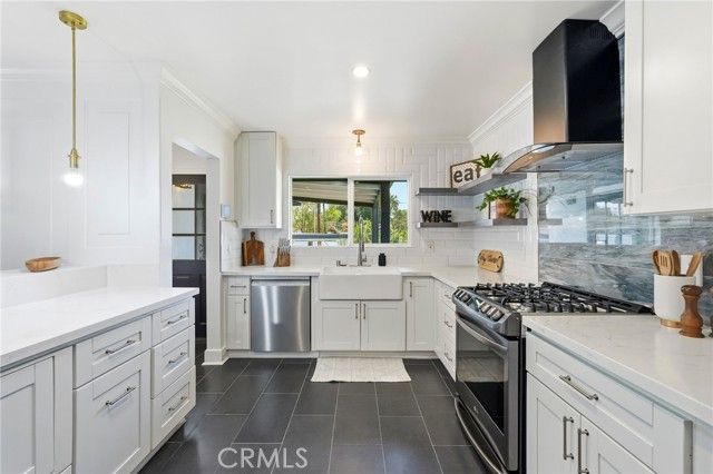 17126 San Fernando Mission, Granada Hills (los Angeles), CA 91344