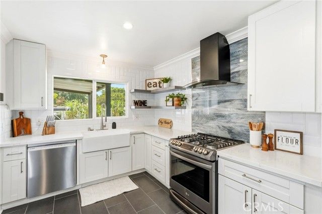 17126 San Fernando Mission, Granada Hills (los Angeles), CA 91344