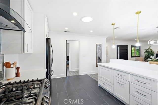 17126 San Fernando Mission, Granada Hills (los Angeles), CA 91344