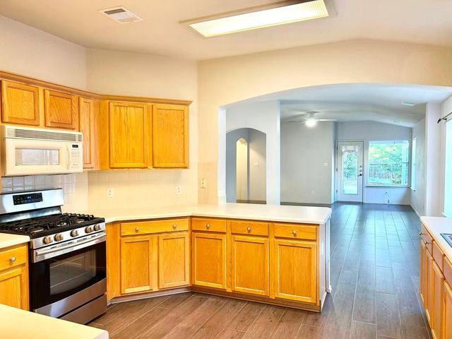 615 Settlement ST, Cedar Park, TX 78613