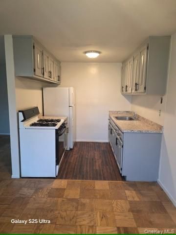 1233 Melville Rd 24, Farmingdale, NY 11735