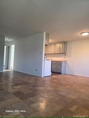 1233 Melville Rd 24, Farmingdale, NY 11735