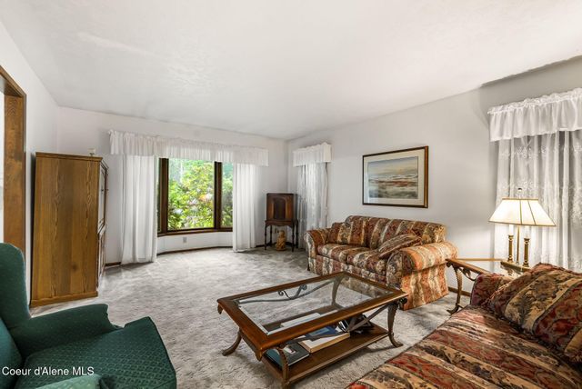 290 Syringa Heights RD, Sandpoint, ID 83864