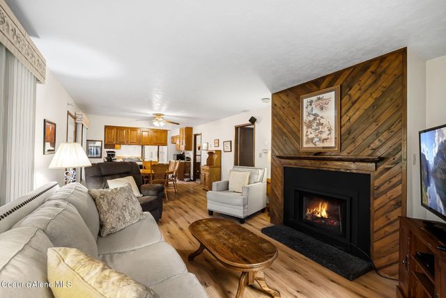 290 Syringa Heights RD, Sandpoint, ID 83864
