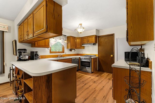 290 Syringa Heights RD, Sandpoint, ID 83864