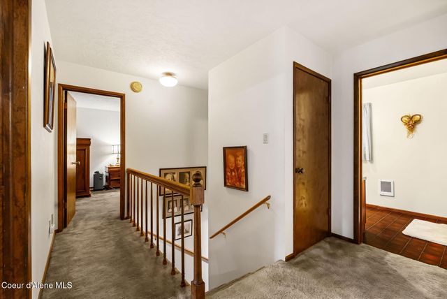 290 Syringa Heights RD, Sandpoint, ID 83864