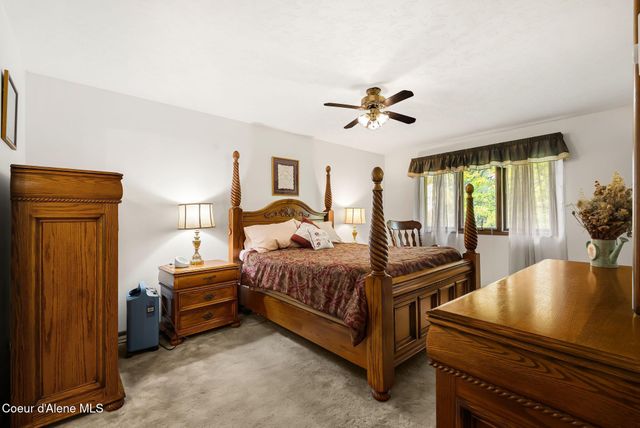290 Syringa Heights RD, Sandpoint, ID 83864