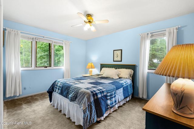 290 Syringa Heights RD, Sandpoint, ID 83864