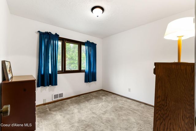 290 Syringa Heights RD, Sandpoint, ID 83864