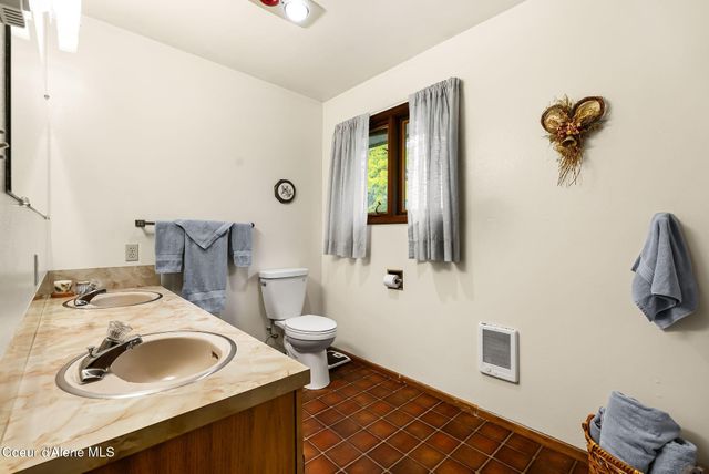 290 Syringa Heights RD, Sandpoint, ID 83864