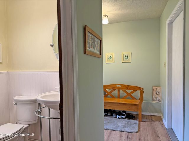 290 Syringa Heights RD, Sandpoint, ID 83864
