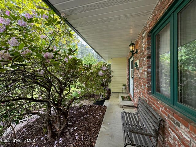 290 Syringa Heights RD, Sandpoint, ID 83864
