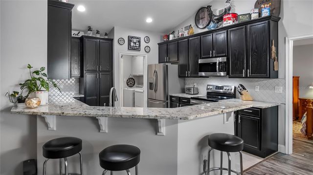 406 S PALM AVENUE, Howey In The Hills, FL 34737