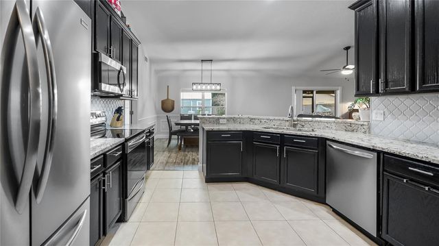 406 S PALM AVENUE, Howey In The Hills, FL 34737