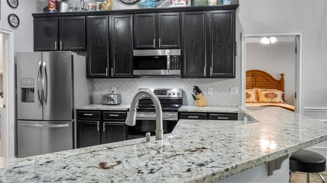 406 S PALM AVENUE, Howey In The Hills, FL 34737
