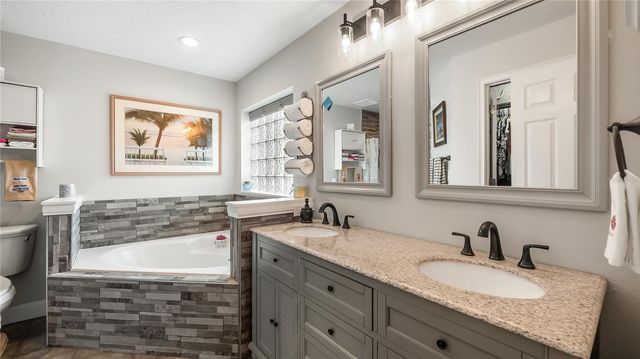 406 S PALM AVENUE, Howey In The Hills, FL 34737
