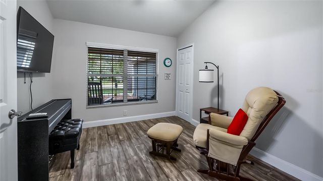 406 S PALM AVENUE, Howey In The Hills, FL 34737