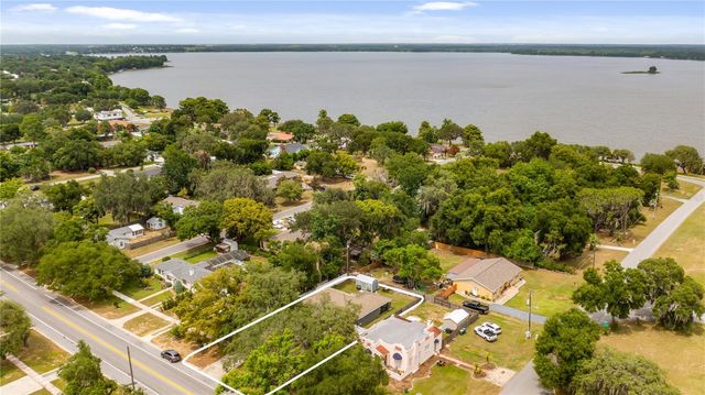 406 S PALM AVENUE, Howey In The Hills, FL 34737