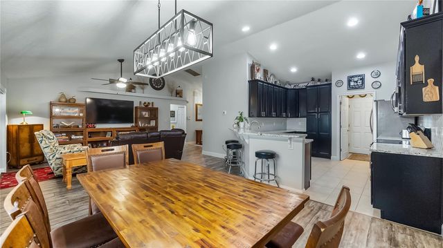 406 S PALM AVENUE, Howey In The Hills, FL 34737