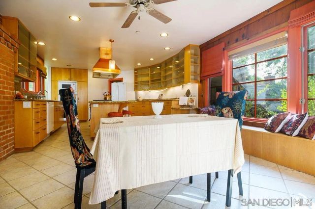9707 Shadow Rd, La Mesa, CA 91941