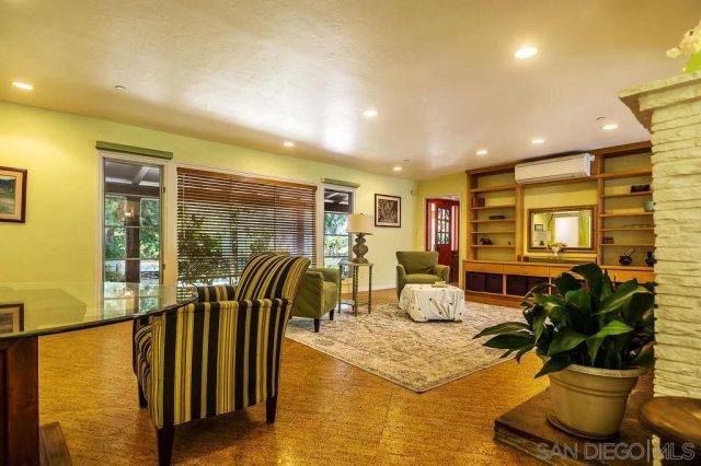 9707 Shadow Rd, La Mesa, CA 91941