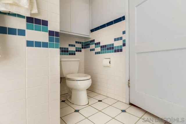 9707 Shadow Rd, La Mesa, CA 91941