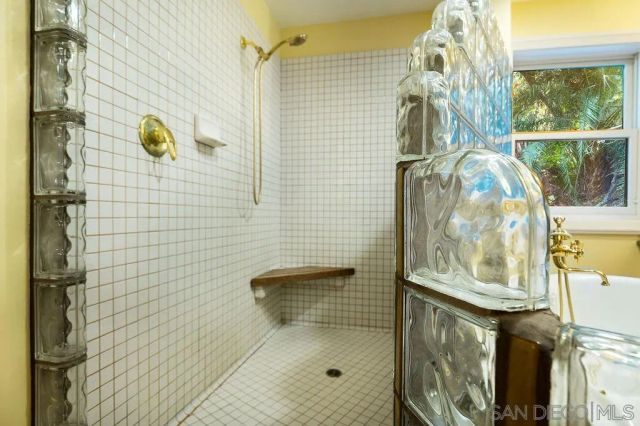9707 Shadow Rd, La Mesa, CA 91941