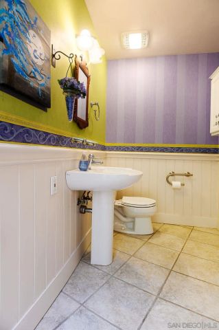 9707 Shadow Rd, La Mesa, CA 91941