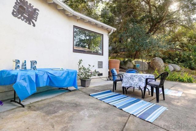 9707 Shadow Rd, La Mesa, CA 91941