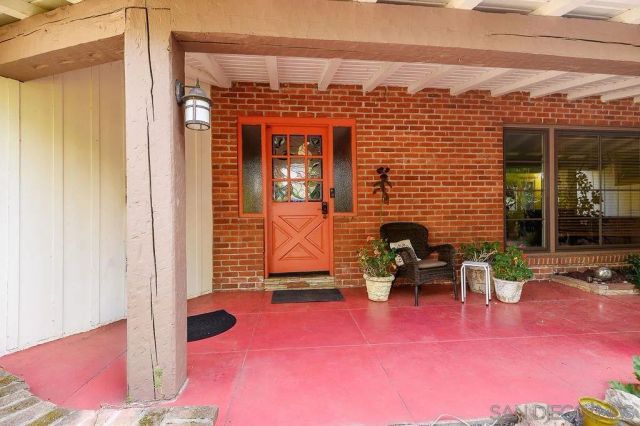 9707 Shadow Rd, La Mesa, CA 91941
