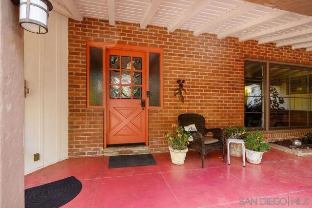 9707 Shadow Rd, La Mesa, CA 91941