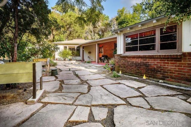 9707 Shadow Rd, La Mesa, CA 91941