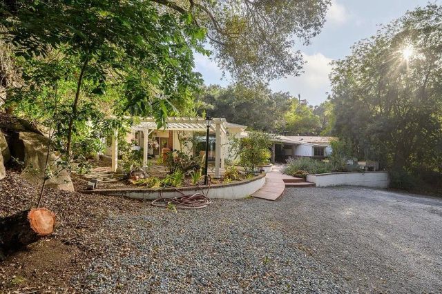 9707 Shadow Rd, La Mesa, CA 91941