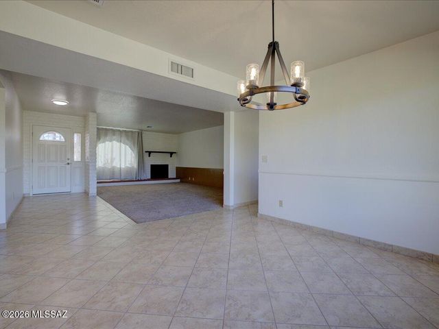 10673 E Camino Quince, Tucson, AZ 85748