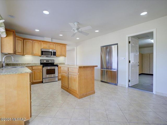 10673 E Camino Quince, Tucson, AZ 85748