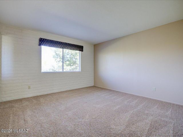 10673 E Camino Quince, Tucson, AZ 85748