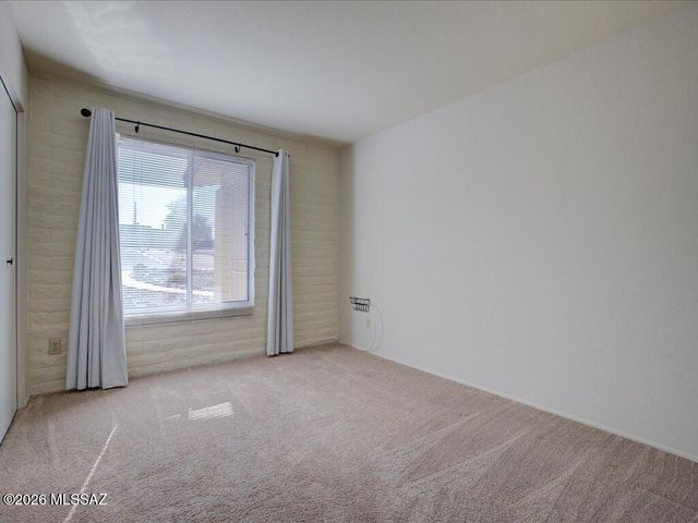 10673 E Camino Quince, Tucson, AZ 85748