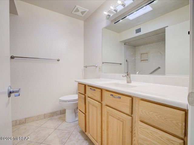 10673 E Camino Quince, Tucson, AZ 85748