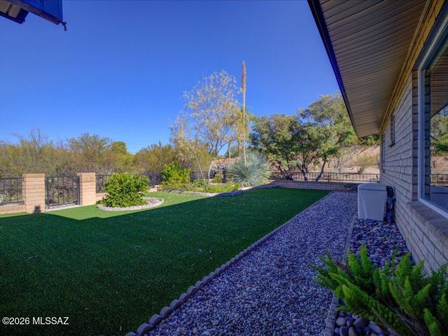 10673 E Camino Quince, Tucson, AZ 85748