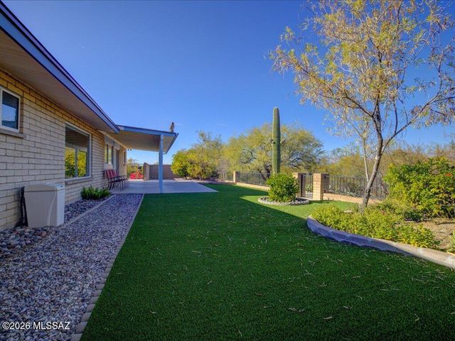 10673 E Camino Quince, Tucson, AZ 85748
