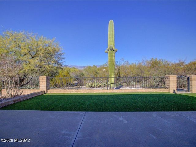 10673 E Camino Quince, Tucson, AZ 85748